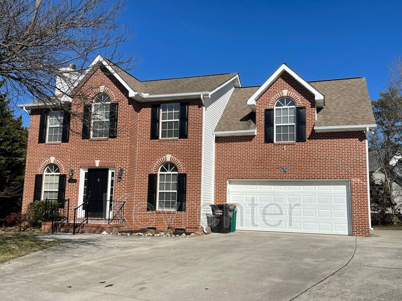 Knoxville House: 7054 Yellow Oak Lane