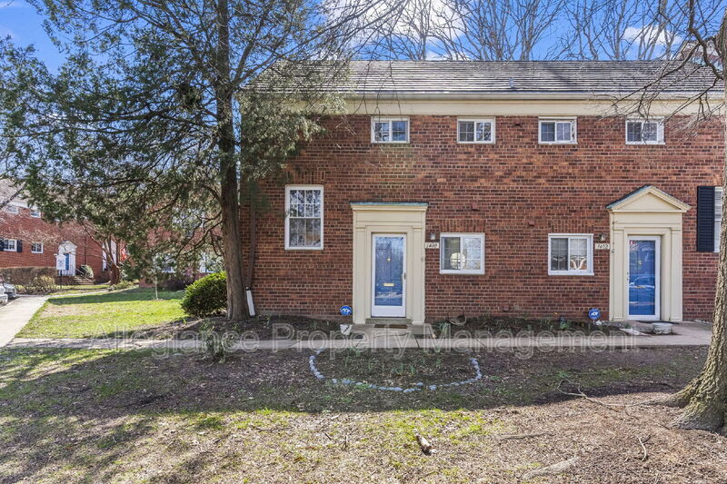 Alexandria Townhome: 1400 Martha Custis Drive