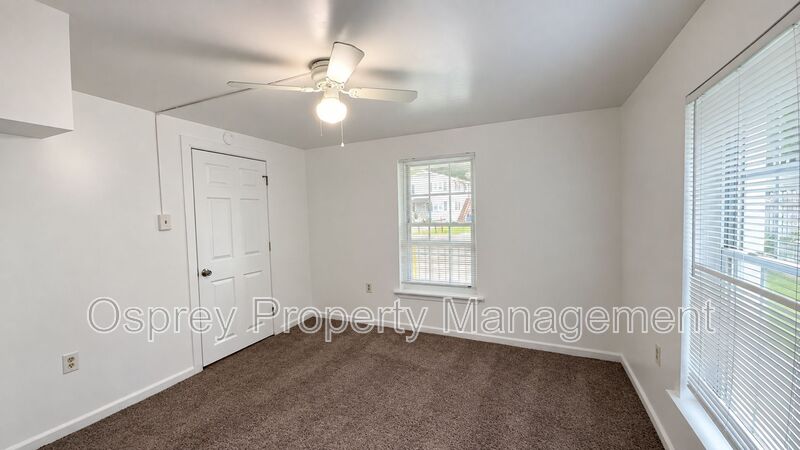 Charming 2-Bedroom, 1-Bath Duplex in the Heart of Virginia Beach! - Photo 10