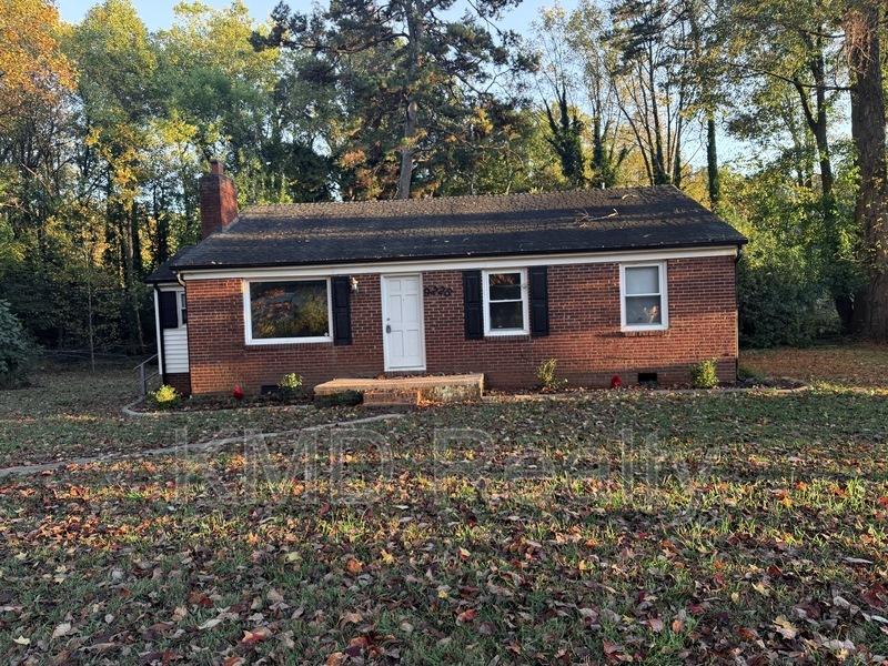 Charlotte House: 9225 Old Moores Chapel Road