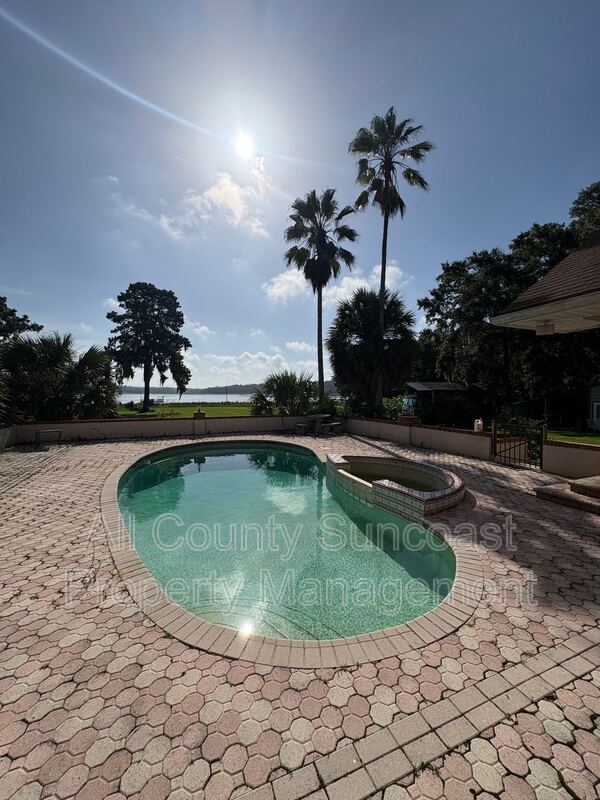Main Rental Photo 17