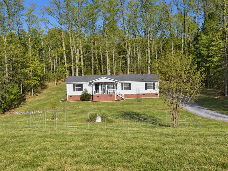 Rock Hill House: 1987 Shadow Oak Drive