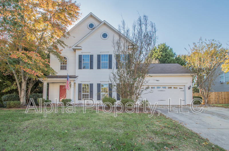 Simpsonville House: 18 Crossvine Way