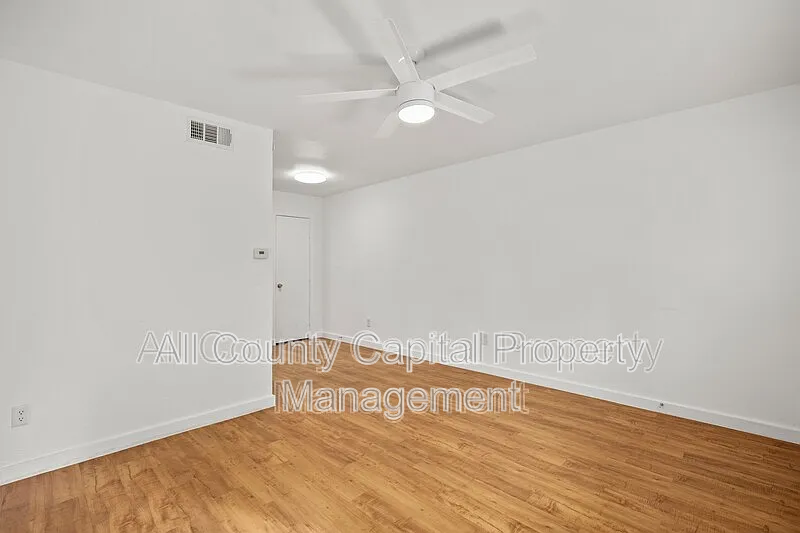 Main Rental Photo 3