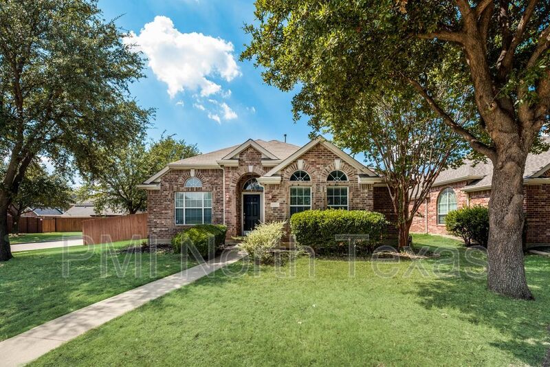 Frisco House: 12421 Bruschetta Dr