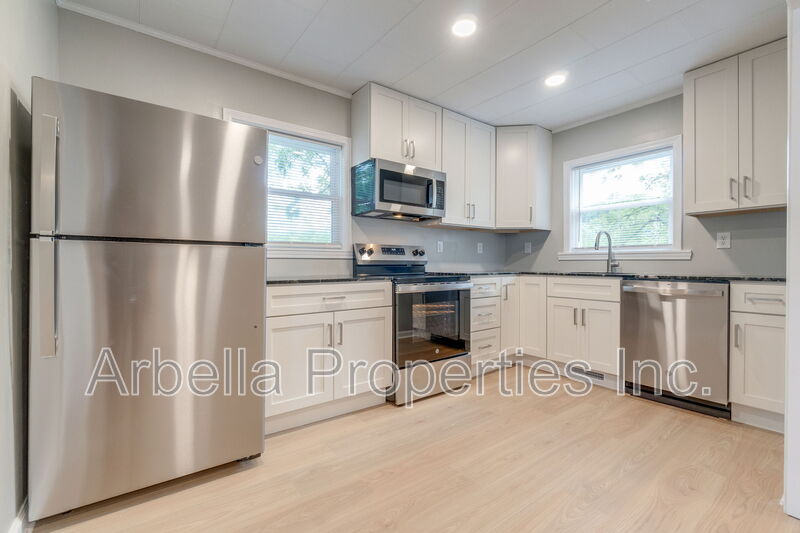 Bristol Condo: 2637 Highway 11 W
