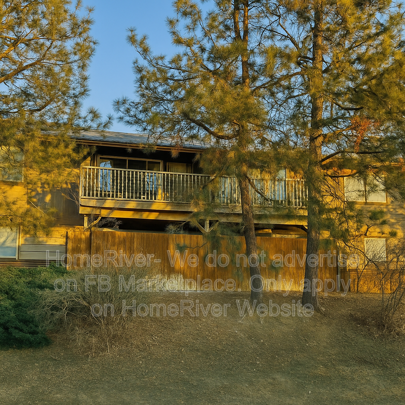 Spokane Condo: 3211 S Regal St