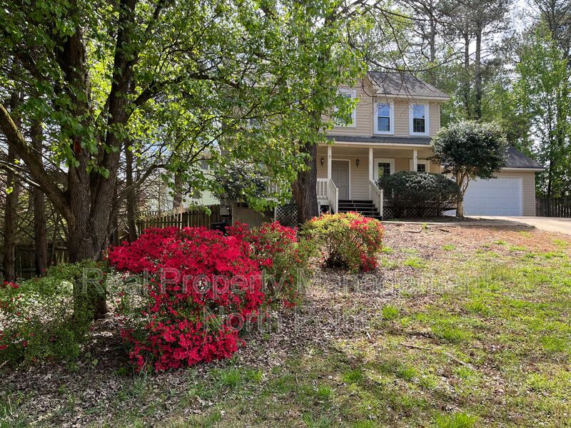 Johns Creek House: 11010 Spotted Pony Trail
