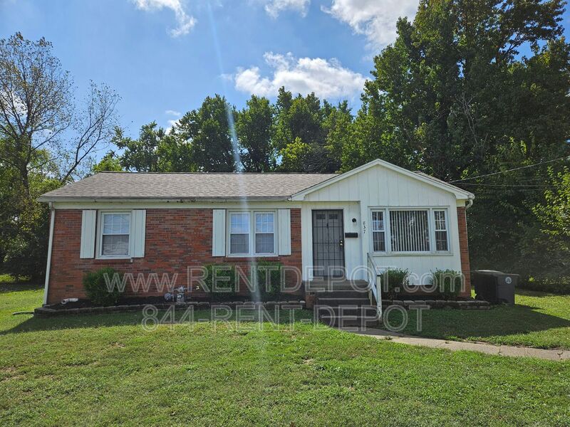 Evansville House: 837 Prosperity Ave