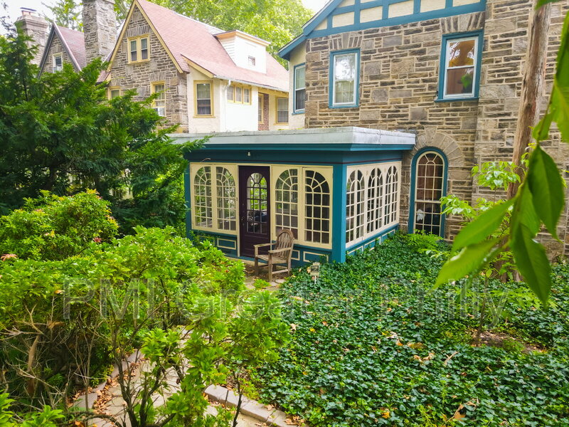Philadelphia House: 7127 Lincoln Drive