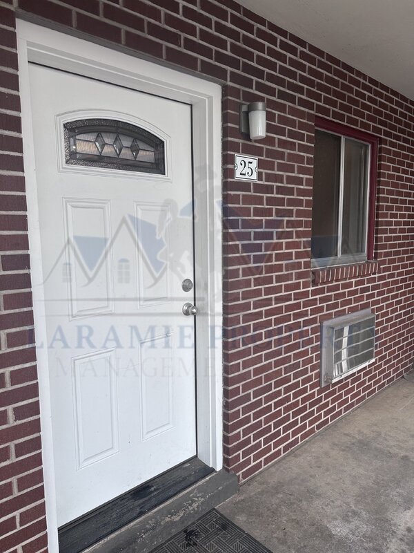 Laramie Condo: 165 N 3rd St