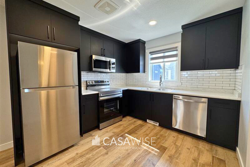 Edmonton House: 8045 Cedric Mah Road