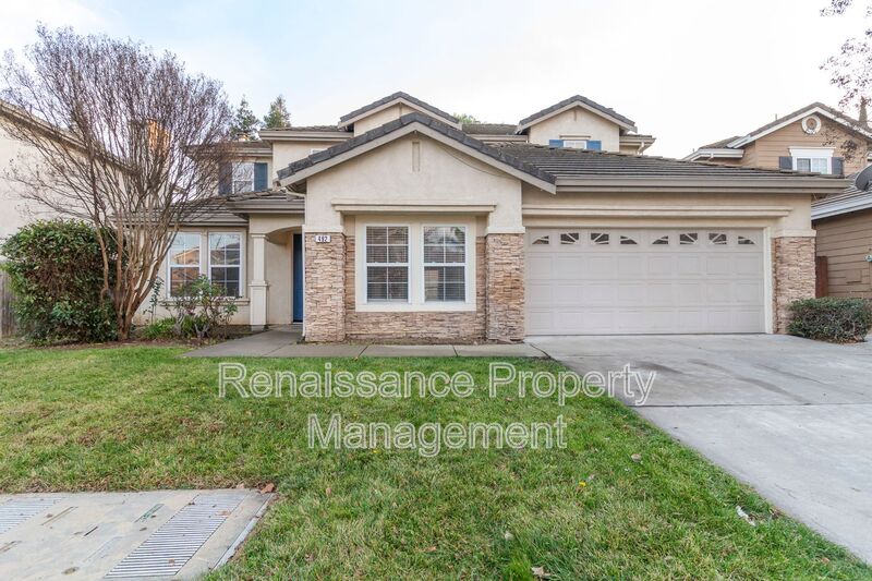 Tracy House: 492 Quail Run Circle