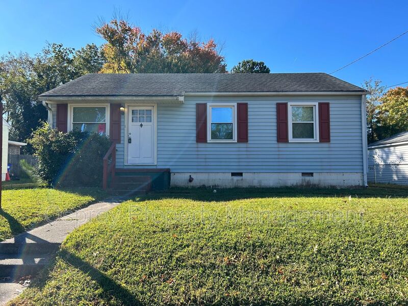 Welcome to this charming simple family home! 