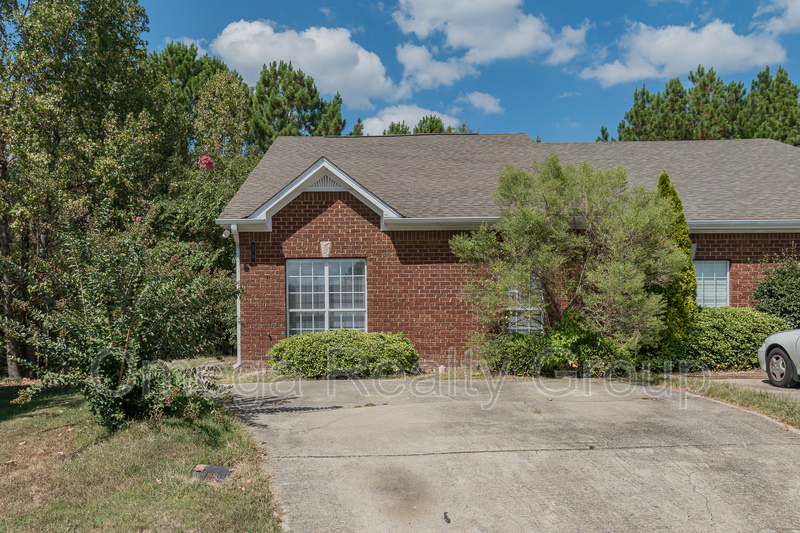 Alabaster Townhome: 570 Treymoor Lake Cir