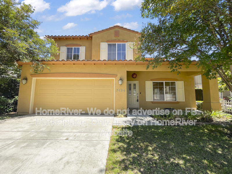 Van Nuys House: 7424 Whitaker Ave