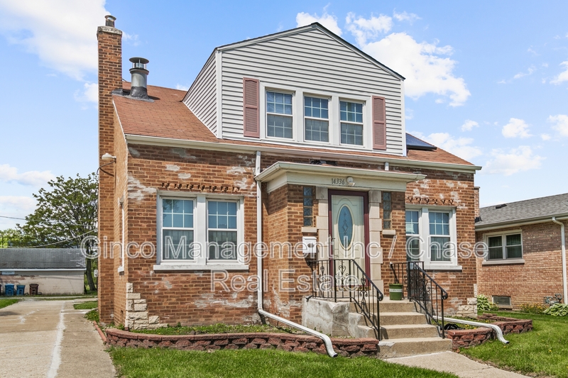Posen House: 14336 S Harrison Ave