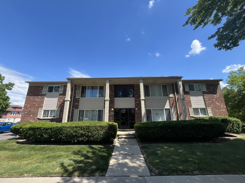 Wyandotte Condo: 360 Walnut