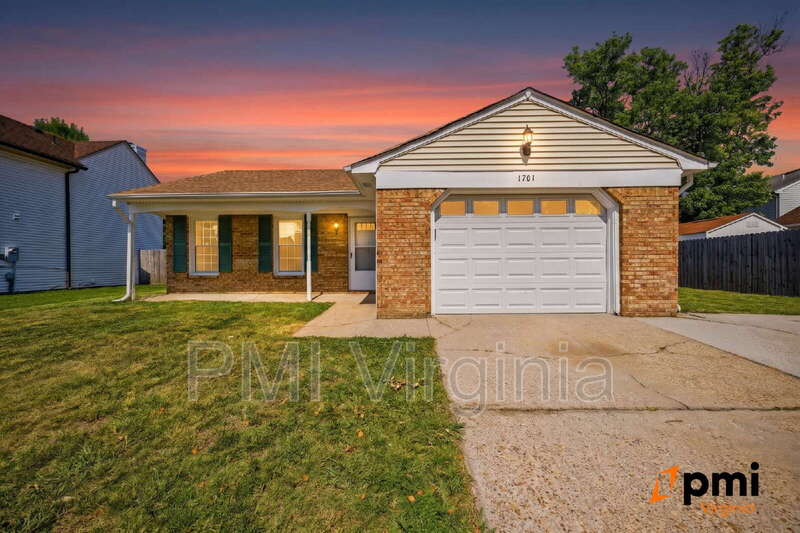 Virginia Beach House: 1701 Darrow Street