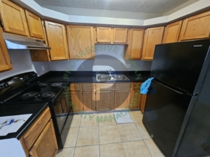 Lorain Condo: 3009 Pearl Avenue - 205