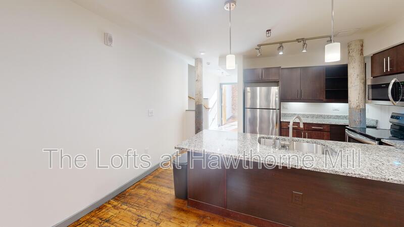 Charlotte Condo: 1101 Hawthorne Lane