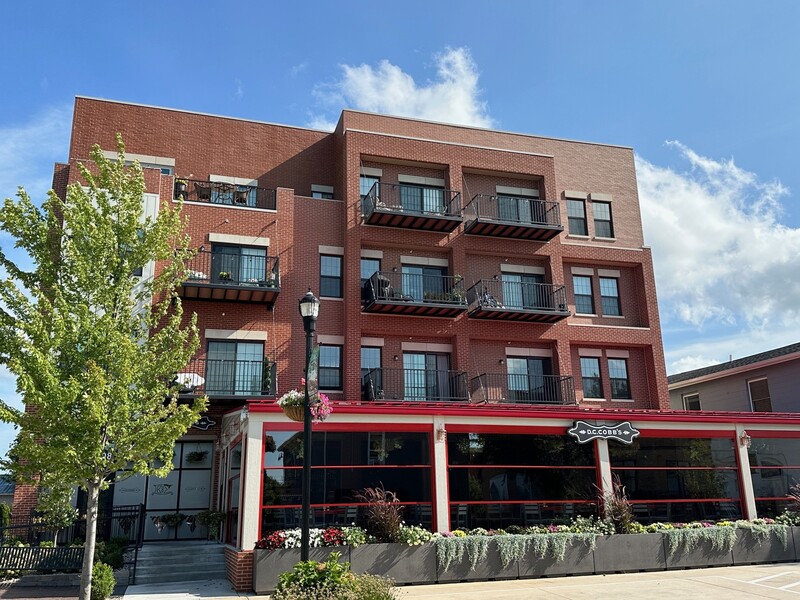 Huntley Condo: 11808 W Coral St