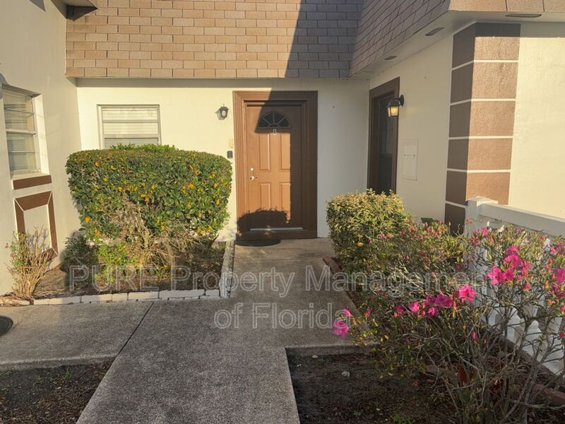 Ocala House: 1610 SE 25th Street