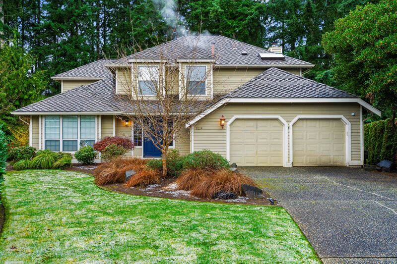 Bothell House: 3114 210th St Se