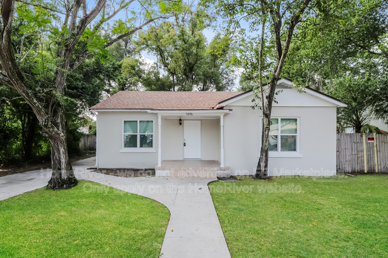 Tampa House: 5206 N 15th St