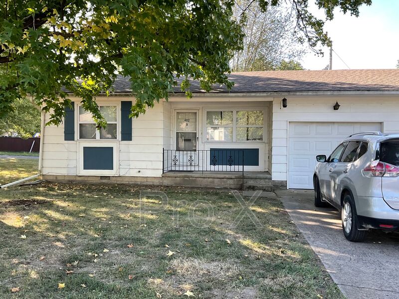 Request a Viewing for 402 E Jefferson Duplex, 402 E. Jefferson Unit B