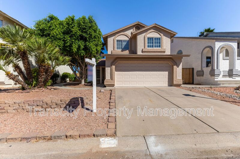 Mesa House: 1704 S 39th St