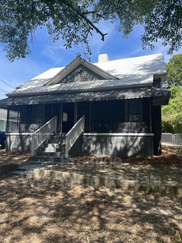 Columbus House: 2733 Waverly Avenue