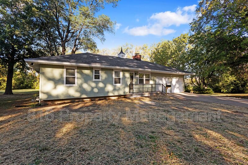 Grandview House: 12516 13th St