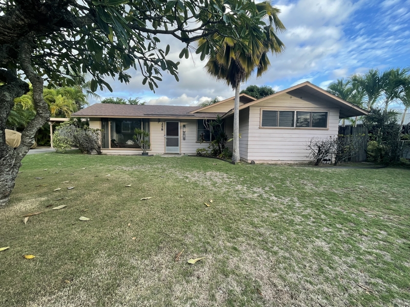 Kailua House: 285 Kuupua Street