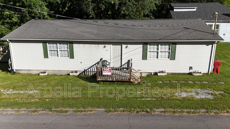Johnson City House: 1324 Virginia St