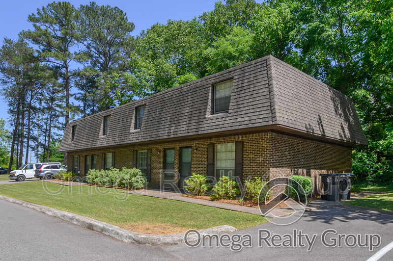 Pelham Condo: 4 Indianwood Dr