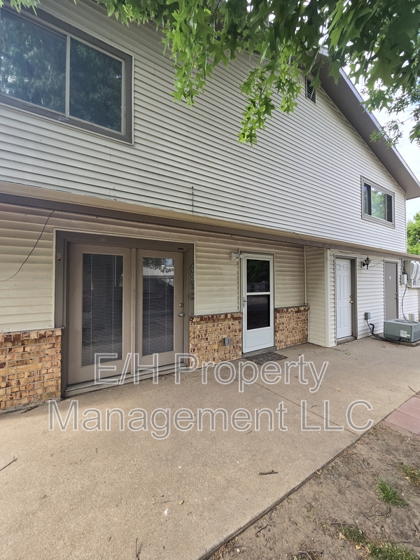 Wichita Townhome: 437 South Paula Avenue