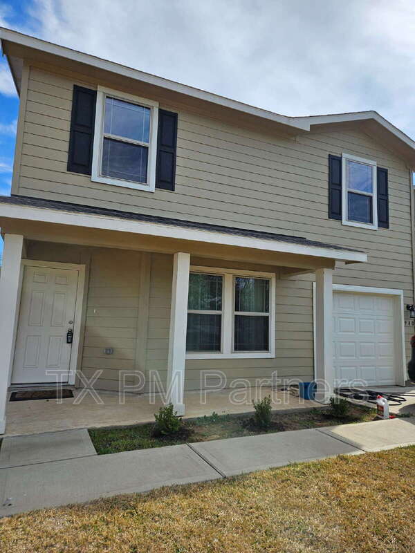 Hempstead House: 940 21st St Lot 4 & 9