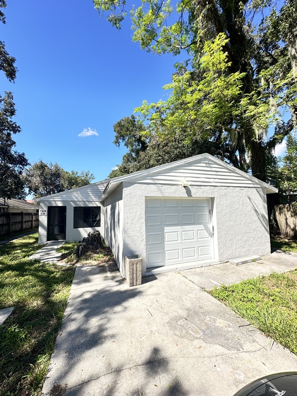 Orlando House: 534 Charles Ct