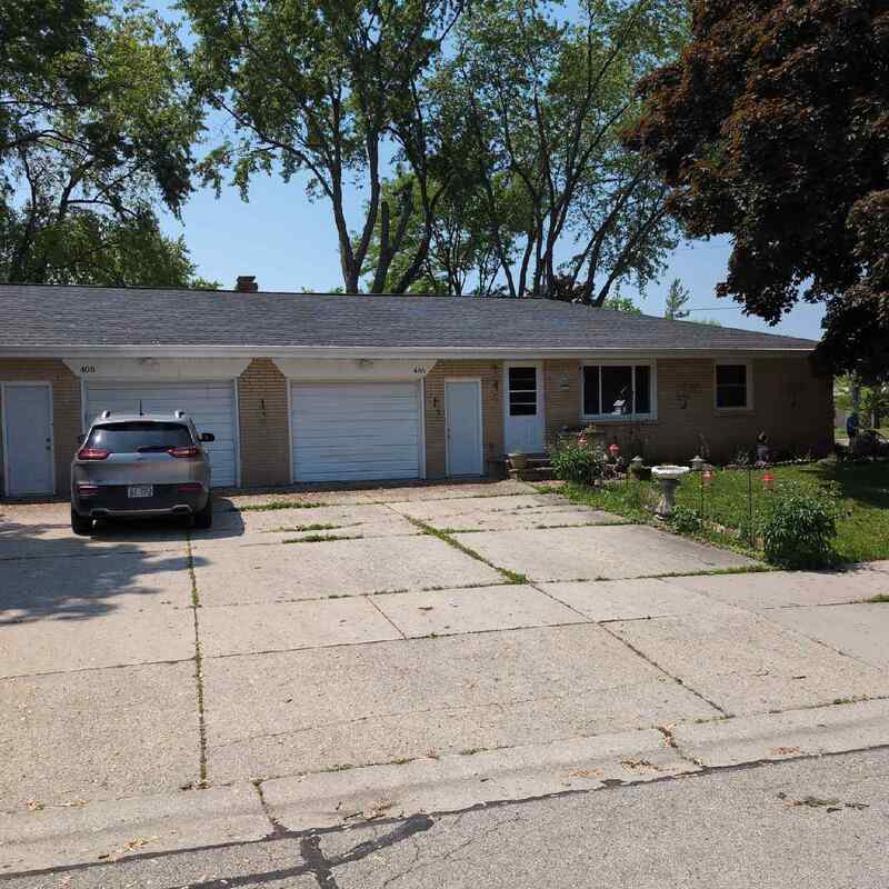 De Pere Condo: 406 North Saint Bernard Drive