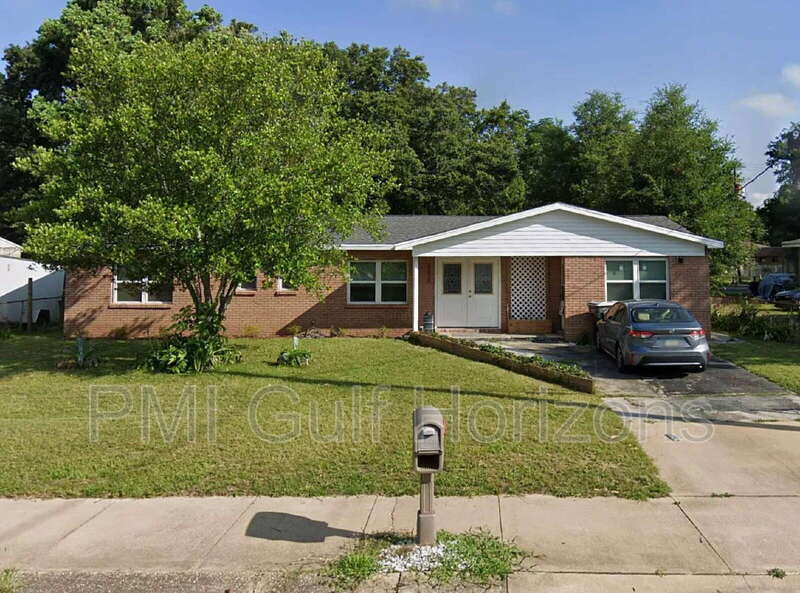 Pensacola House: 6606 Hampton Rd