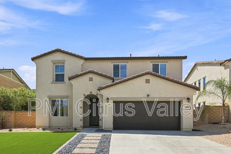 Menifee House: 24613 Round Meadow Drive