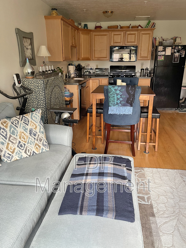 Rochester House: 660 East Avenue