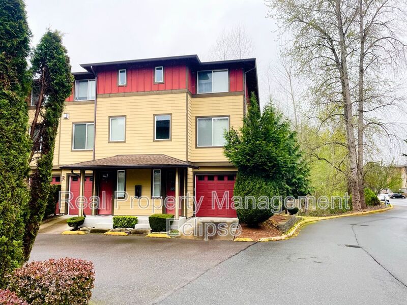 Bothell Condo: 2115 201st PL SE