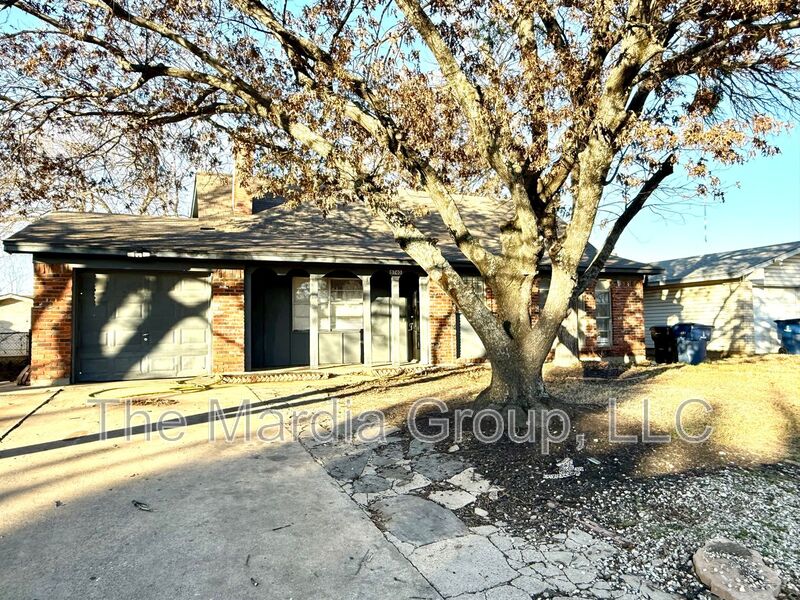 Frisco House: 8740 Santa Rosa Dr