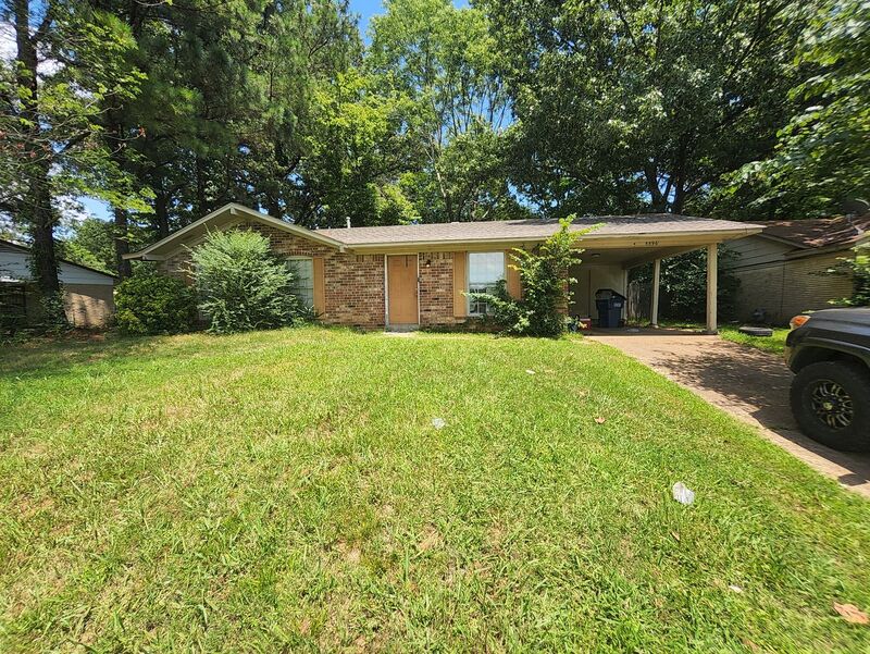 Horn Lake House: 5596 Karen Dr