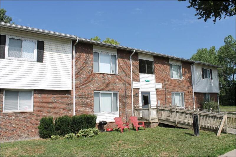 Romulus Condo: 35301 Michelle Dr Apt 214