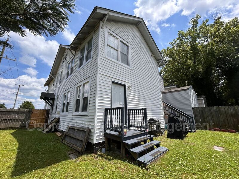 Charming 2-Bedroom Duplex in Portsmouth *ASK ABOUT OUR ZERO DEPOSIT* - Photo 11