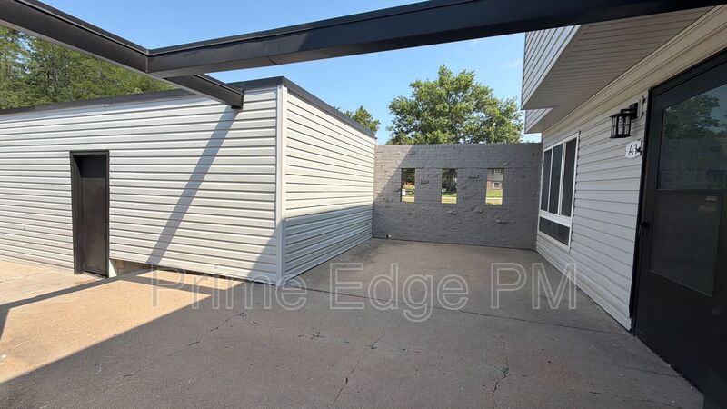 Lincoln House: 6235 Holdrege-A1