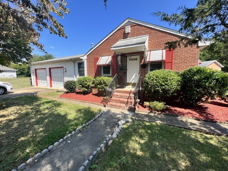 Richmond House: 3301 Donnan St